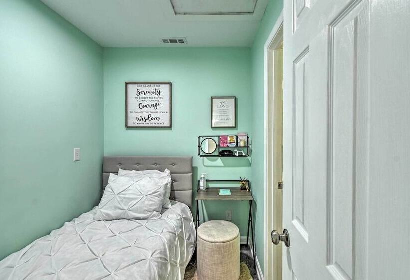 Pet Friendly Fayetteville Vacation Rental!