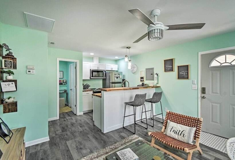 Pet Friendly Fayetteville Vacation Rental!