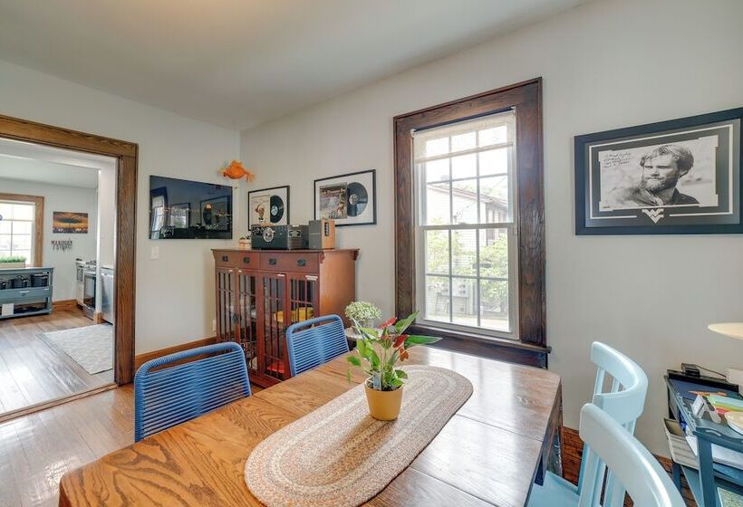 Pet Friendly Murph Landing   1 Mile To Wvu!