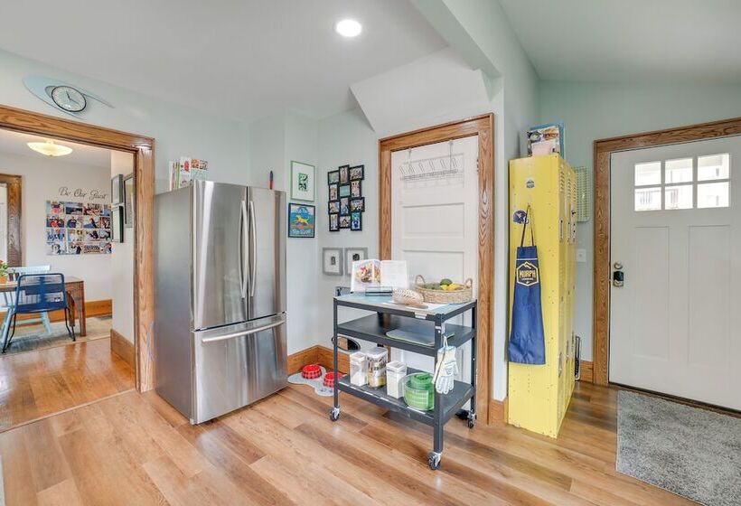 Pet Friendly Murph Landing   1 Mile To Wvu!