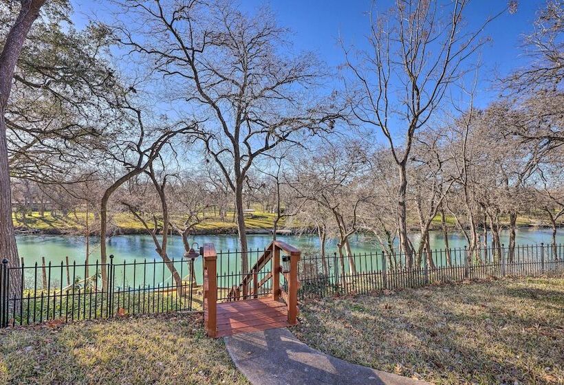Pet Friendly Seguin Retreat W/ Deck & River Views!