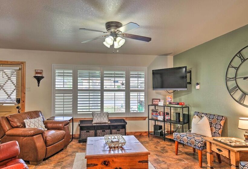 Pet Friendly Seguin Retreat W/ Deck & River Views!