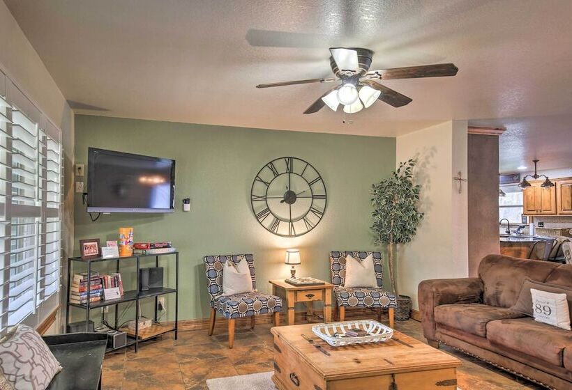 Pet Friendly Seguin Retreat W/ Deck & River Views!