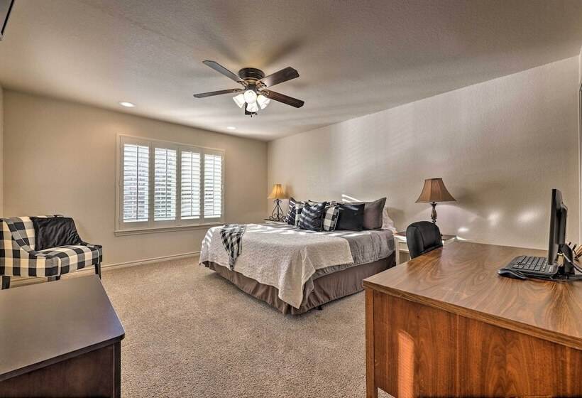 Pet Friendly Seguin Retreat W/ Deck & River Views!