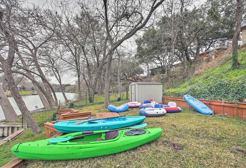 Pet Friendly Seguin Retreat W/ Deck & River Views!