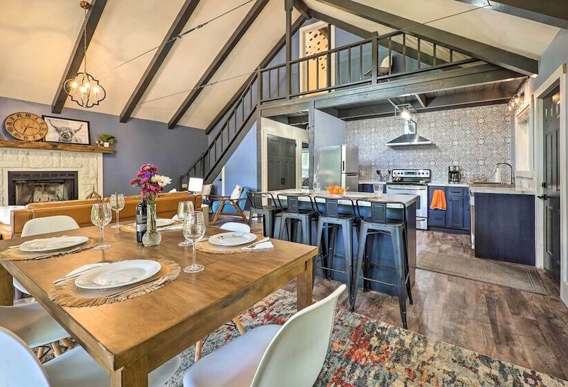 Pet Friendly Stanwood Sanctuary W/ Fire Pit!