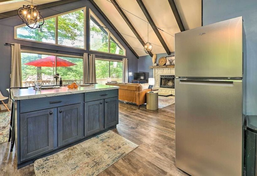 Pet Friendly Stanwood Sanctuary W/ Fire Pit!