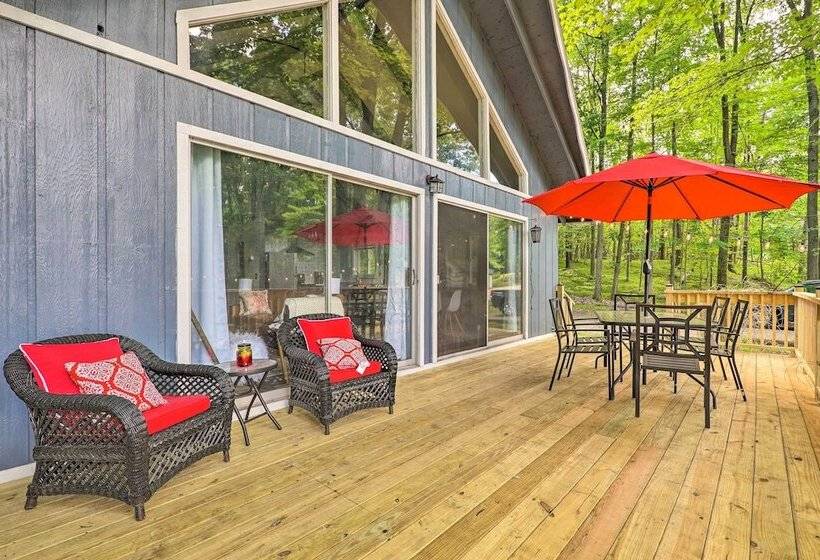Pet Friendly Stanwood Sanctuary W/ Fire Pit!