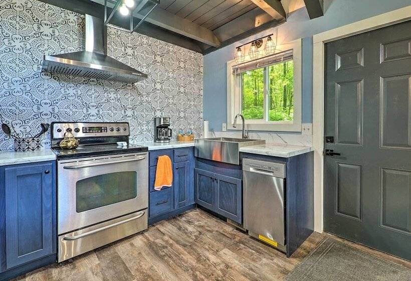 Pet Friendly Stanwood Sanctuary W/ Fire Pit!