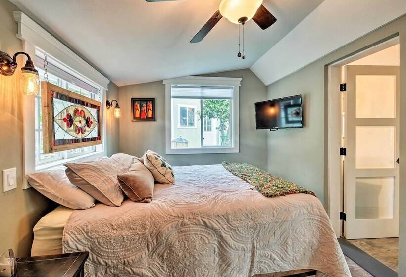 Pet Friendly Trabuco Canyon Cottage W/ Yard!