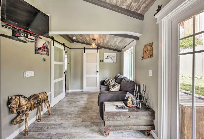 Pet Friendly Trabuco Canyon Cottage W/ Yard!