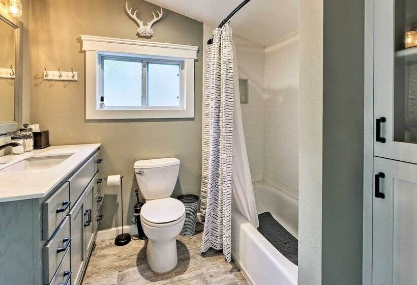 Pet Friendly Trabuco Canyon Cottage W/ Yard!