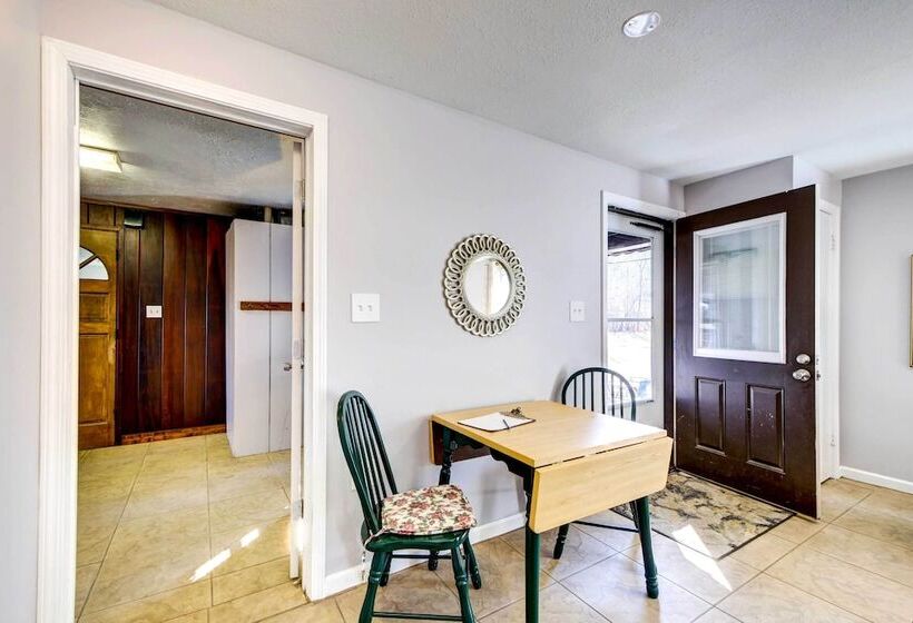 Pet Friendly Youngstown Cottage W/ Yard