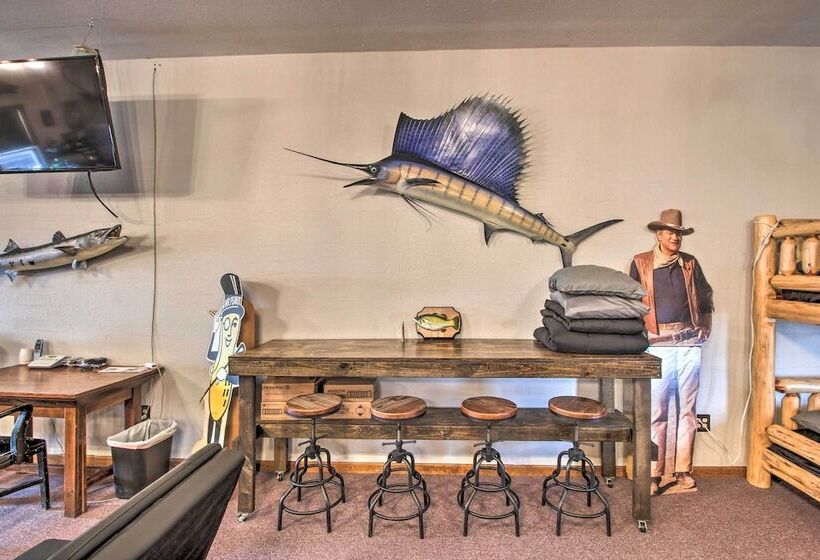 Pheasant Game Farm Missouri Vacation Rental!