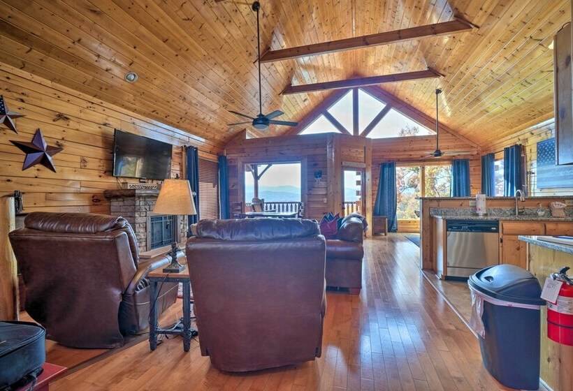 Pigeon Forge Mountain Cabin: Hot Tub & Resort Pool