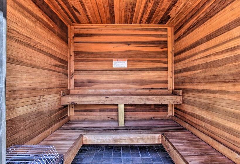 Pigeon Forge Mountain Cabin: Hot Tub & Resort Pool