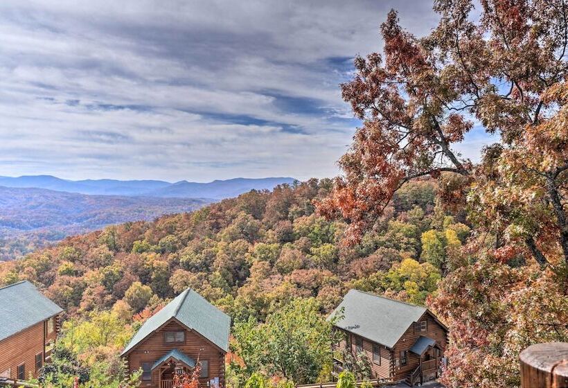 Pigeon Forge Mountain Cabin: Hot Tub & Resort Pool