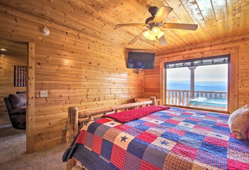 Pigeon Forge Mountain Cabin: Hot Tub & Resort Pool