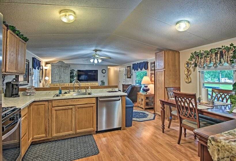 Tranquil Grove Home W/ Hot Tub Near Grand Lake!