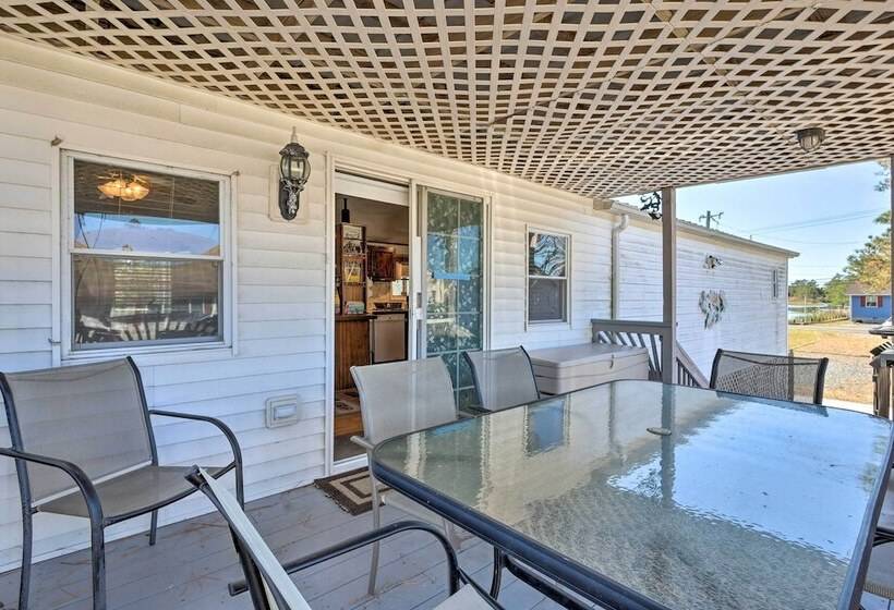 Quaint Chincoteague Island Hideaway W/ 2 Porches!