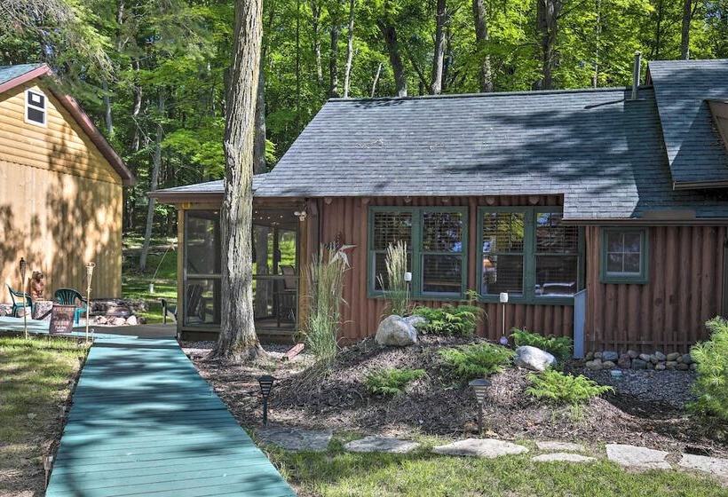 Quaint & Cozy Lake Cabin W/ Dock & Beach Access!