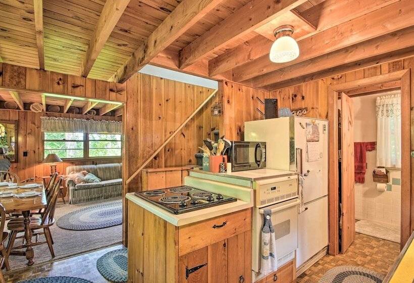 Quiet & Remote Cottage On Panther Pond!