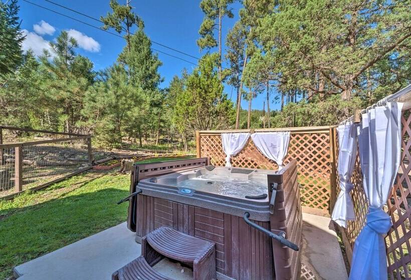 Pet Friendly Ruidoso Cabin W/ Hot Tub & Fire Pit