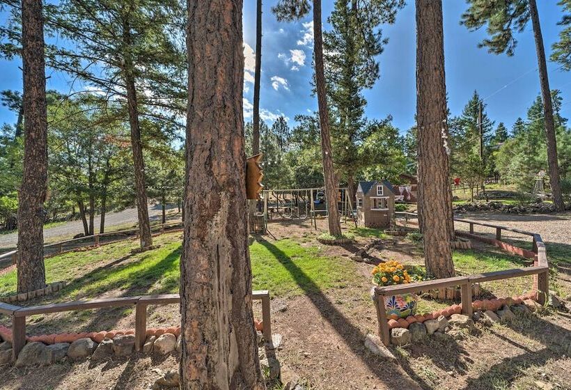 Pet Friendly Ruidoso Cabin W/ Hot Tub & Fire Pit