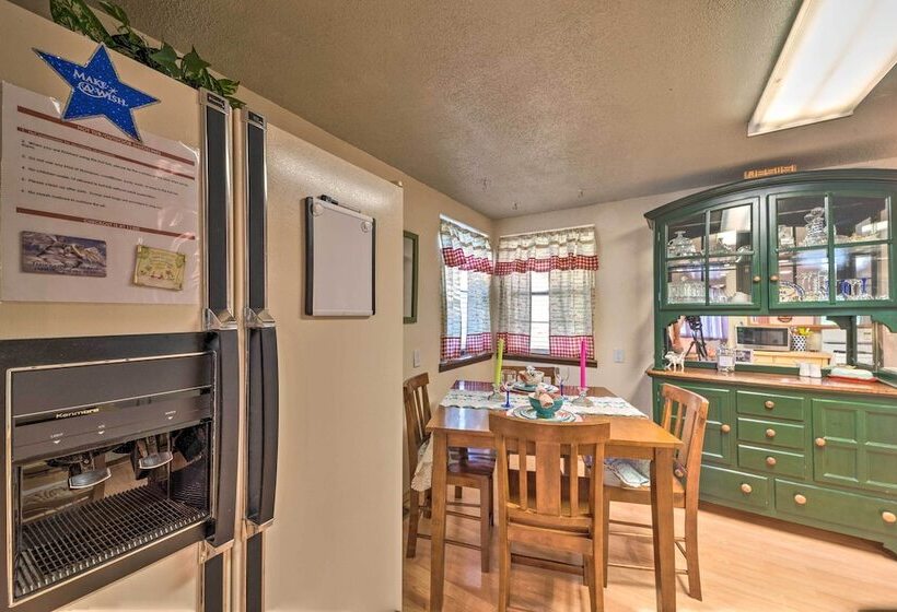 Pet Friendly Ruidoso Cabin W/ Hot Tub & Fire Pit