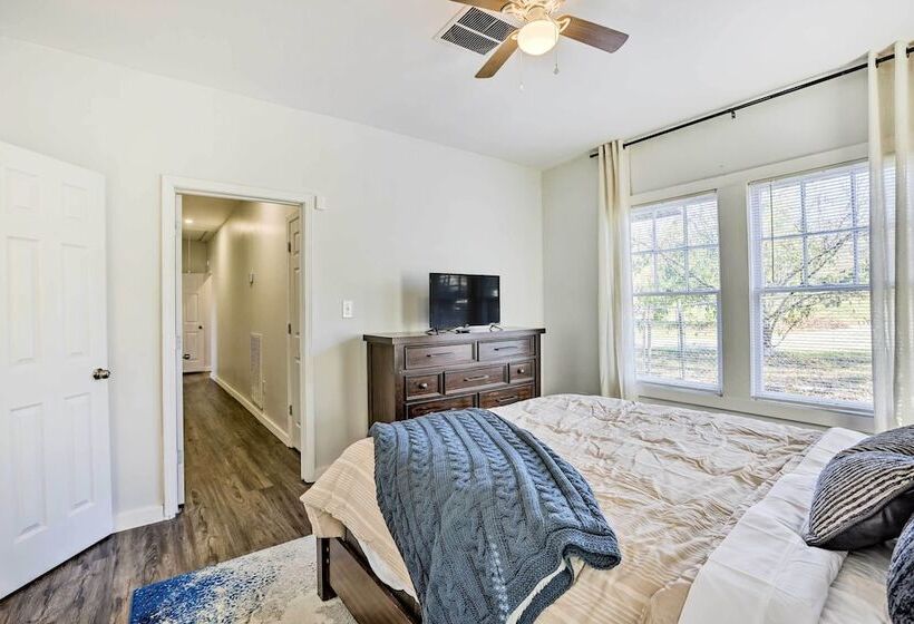 Renovated Birmingham Home ~ 2 Mi To Dtwn!