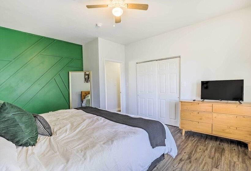 Renovated Birmingham Home ~ 2 Mi To Dtwn!