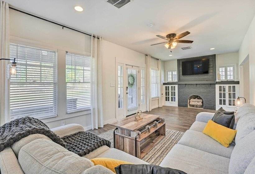 Renovated Birmingham Home ~ 2 Mi To Dtwn!