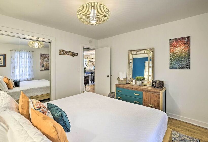 Renovated Eureka Springs Home   1 Mi To Downtown!