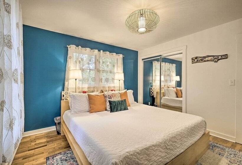 Renovated Eureka Springs Home   1 Mi To Downtown!