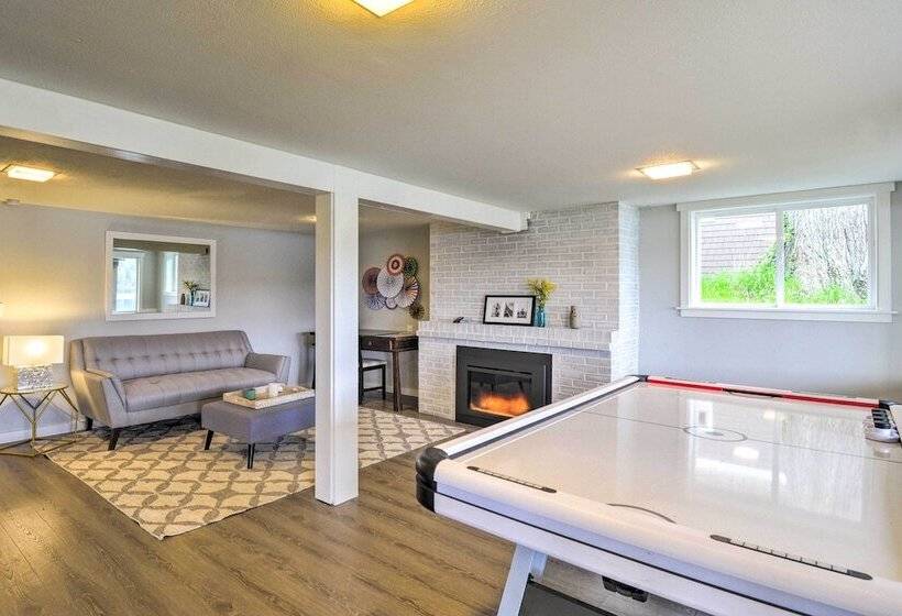 Renovated Kingston Home: Game Room & Deck!