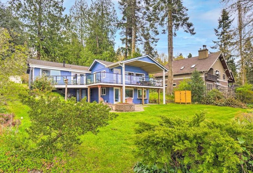 Renovated Kingston Home: Game Room & Deck!