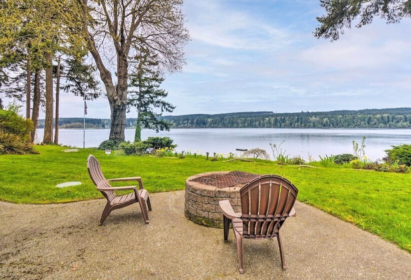 Renovated Kingston Home: Game Room & Deck!