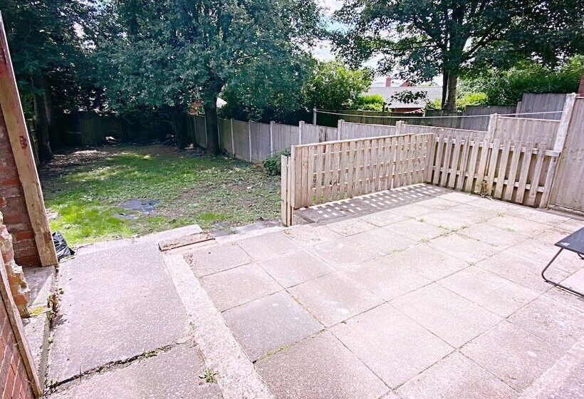 Резиденция Entire 3 Bedroom Home In Oldham   Guest House