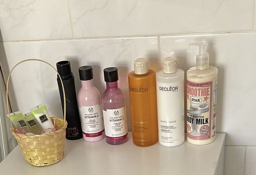 Резиденция Entire 3 Bedroom Home In Oldham   Guest House