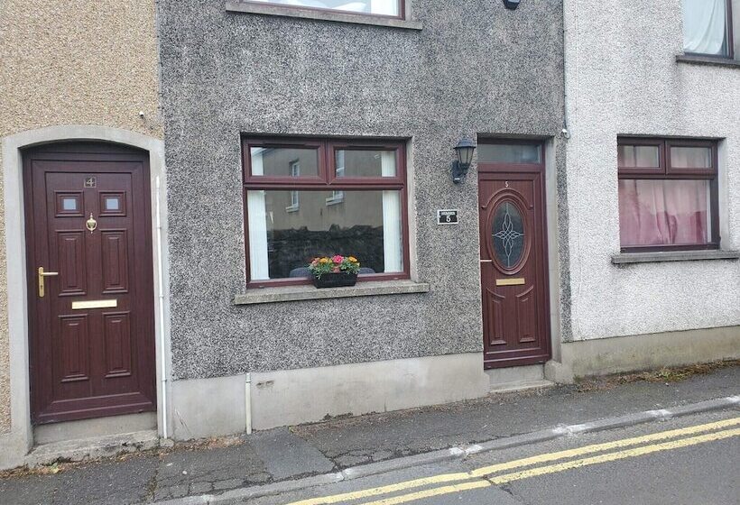 דירת נופש Beautiful 2 Bed House In Larne With Free Parking