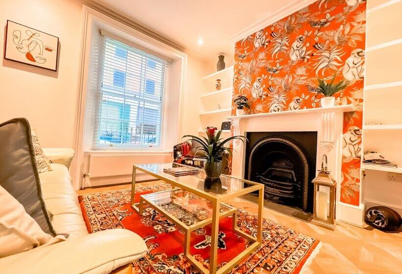 住所 Beautiful & Historic Victoria 3brs Retreat With Ac