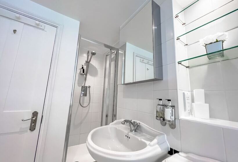 住所 Beautiful & Historic Victoria 3brs Retreat With Ac