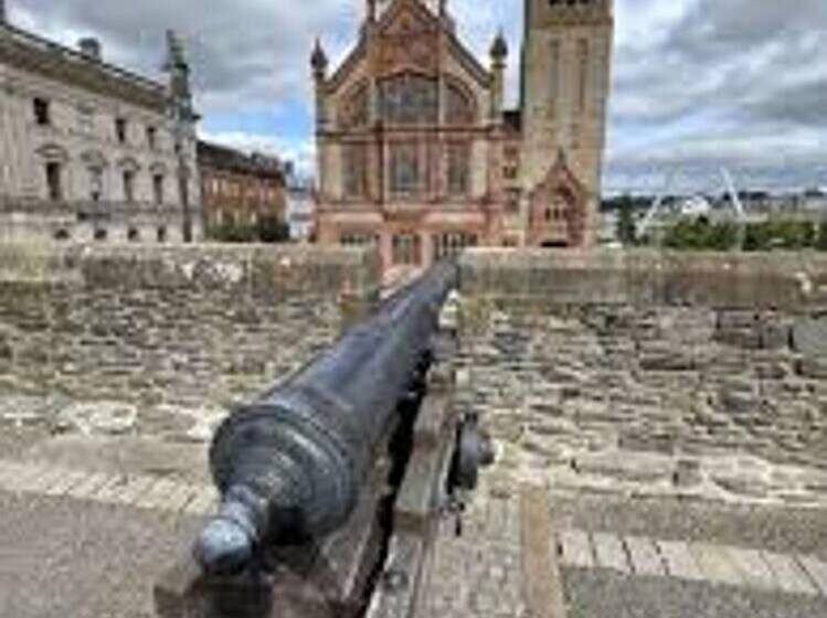 レジデンス Helens House Derry City Centre Remarkable 3 Bed