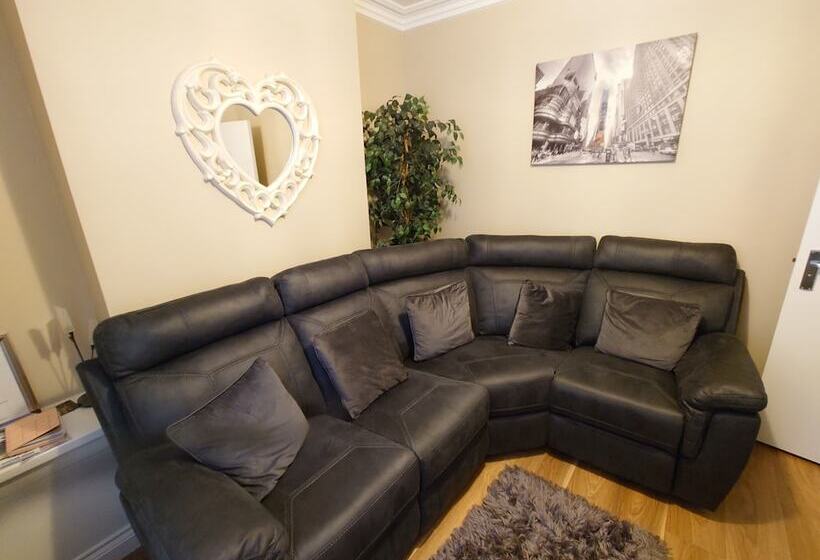 レジデンス Helens House Derry City Centre Remarkable 3 Bed
