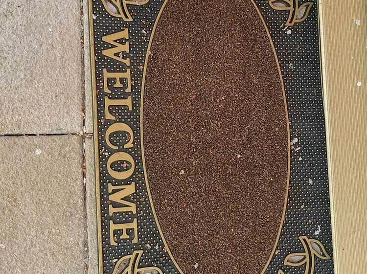 Резиденция Immaculate 2 Bed House In London