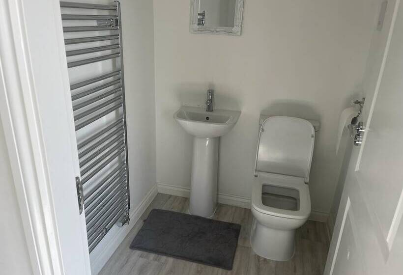 レジデンス Remarkable 3 Bed House In Wirral