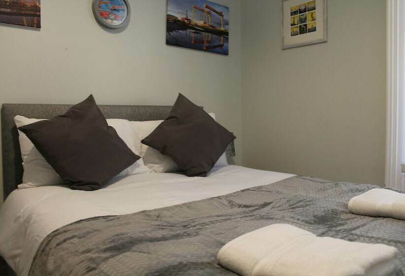 إقامة Stunning 4 Bed House In Belfast