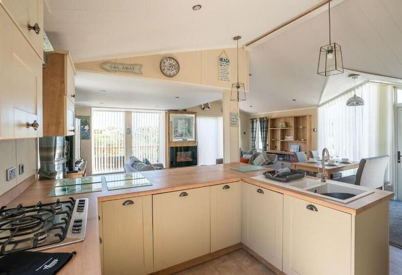 אתר נופש Barmouth Bay