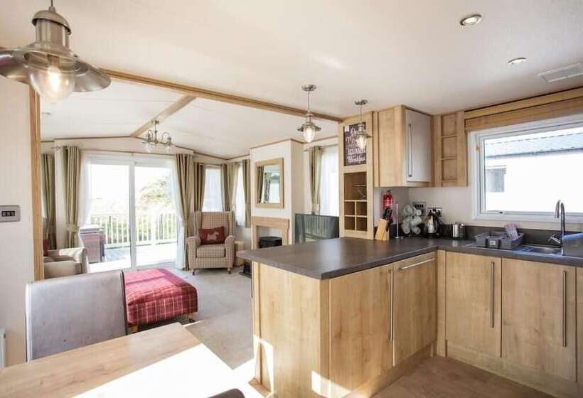 אתר נופש Barmouth Bay