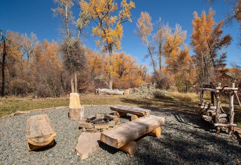 Riverfront Home W/ Bbq: 2 Mi To Downtown Gunnison!
